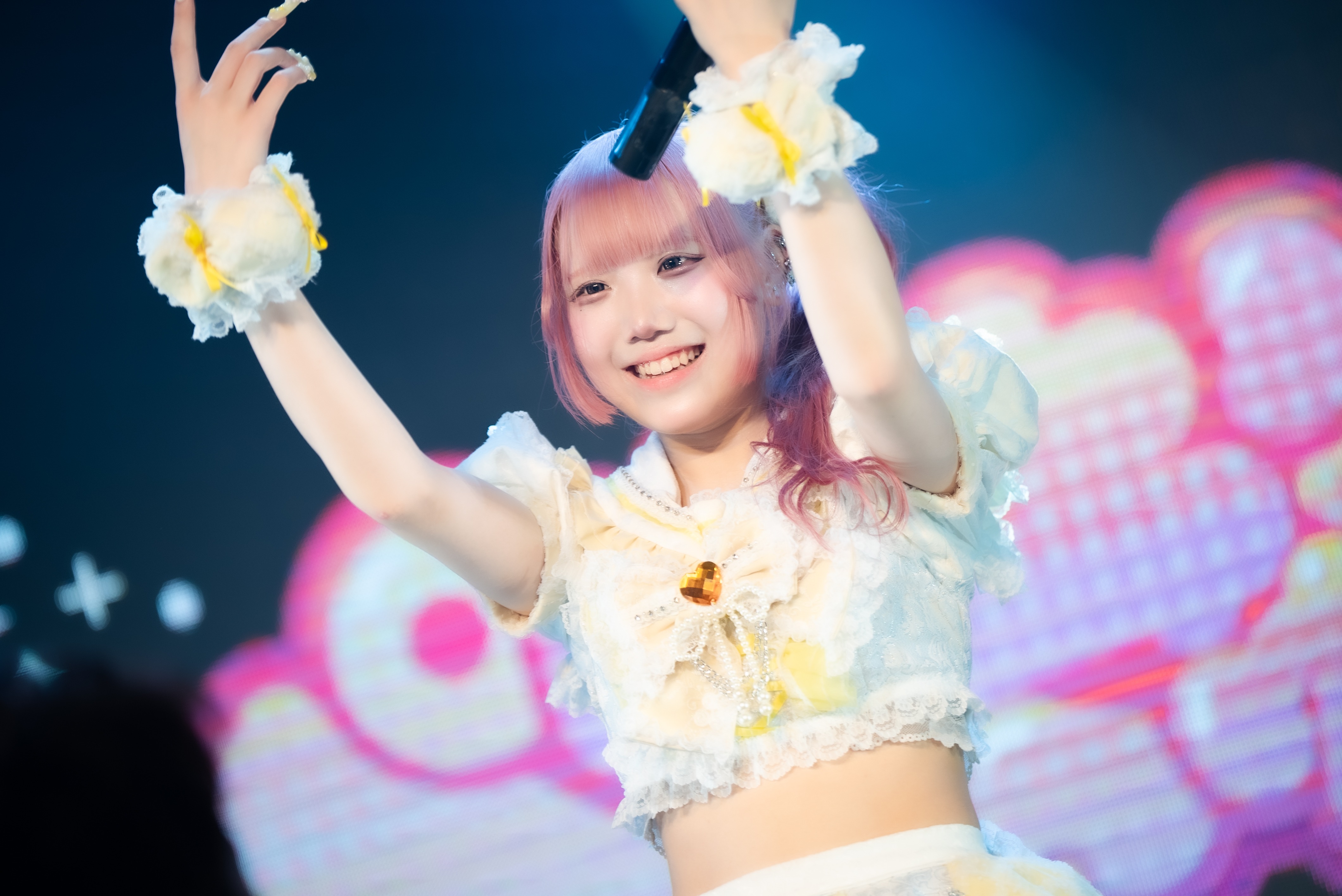 アイドルコンサート - エネルギッシュなパフォーマンス